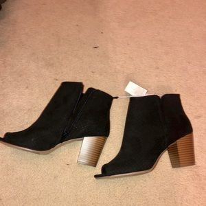 Brand new peep toe perforated booties